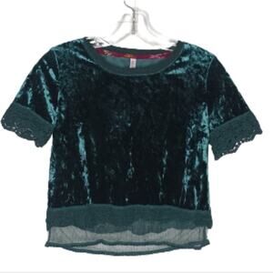 Xhilaration Green Lace Overlay Velvet Top